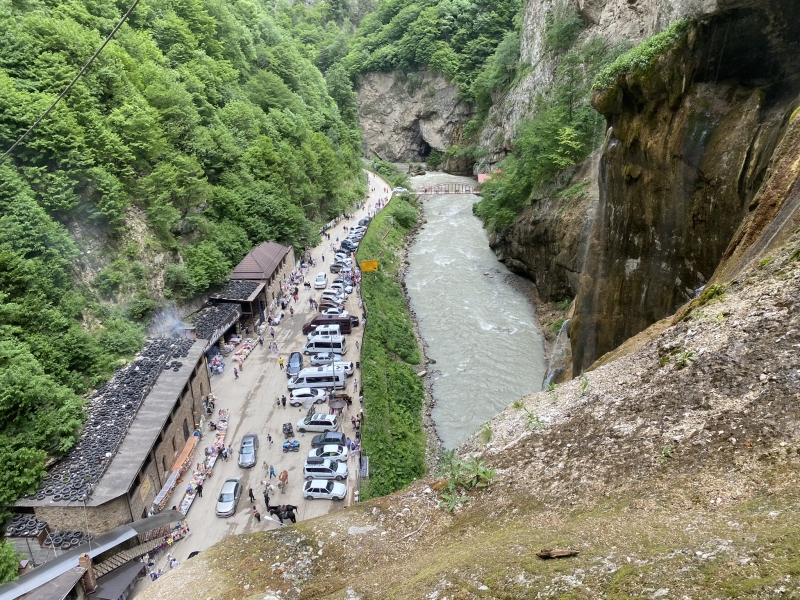 Чегемские водопады — что посмотреть, и стоит ли вообще сюда ехать?