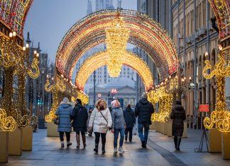 Около 40% опрошенных россиян отказались от поездок за рубеж на Новый год