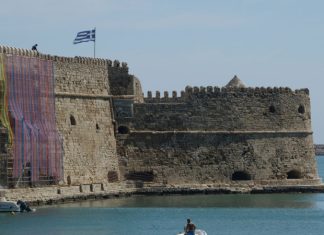 Массовый туризм из России в Грецию остался в прошлом, заявил посол