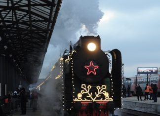 Раскрыто, сколько зарплат требуется россиянам на новогоднее путешествие