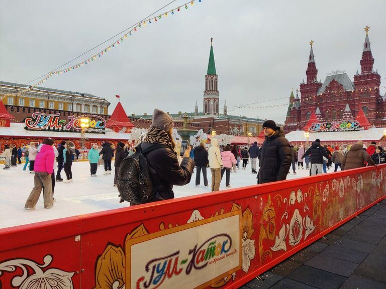 Праздничная Москва. Гид по самым новогодним местам столицы