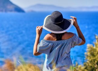 Дороже, чем в России: есть ли туры на море за рубежом до 200 тысяч на троих