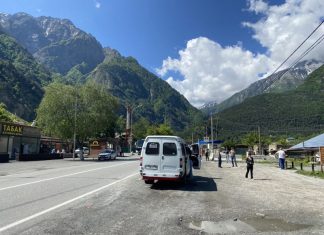 Поездка в ущелье Цмиаком на цветение рододендронов