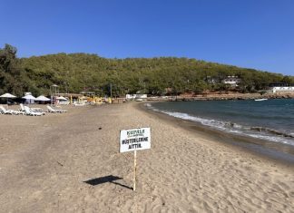 Пляж Бююкеджели (Büyükeceli) — пляж у АЭС Аккую, в районе Гюльнар