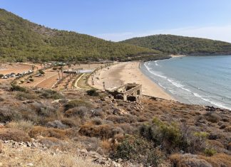 Пляж Инджекум (İncekum) в районе Aydıncık