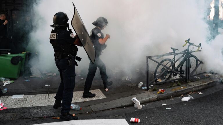 АТАГ оценила влияние протестов во Франции на турпоток