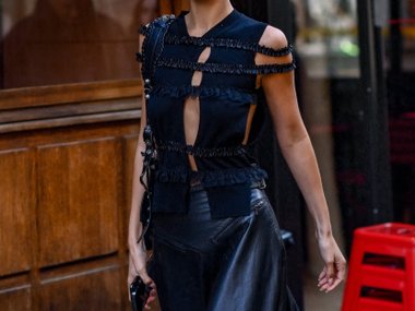 Белла Хадид вернулась к работе после пяти месяцев борьбы с тяжелой болезнью