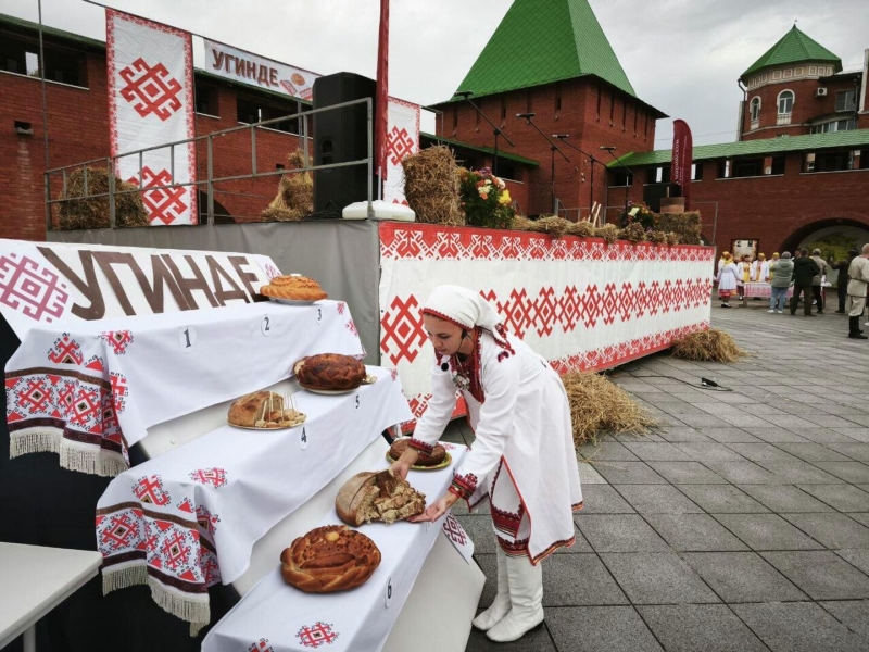 Хлеб из глины и марийские блины. Как в Йошкар-Оле отметили праздник Угинде