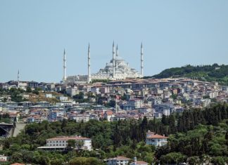 Первый после трехлетнего перерыва рейс из Краснодара приземлился в Стамбуле