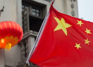 Посольство в Китае призвало россиян отложить поездки в страну из-за тайфуна