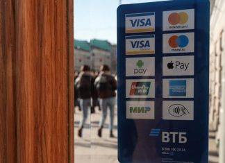 Титов призвал разрешить китайские платежные системы в России